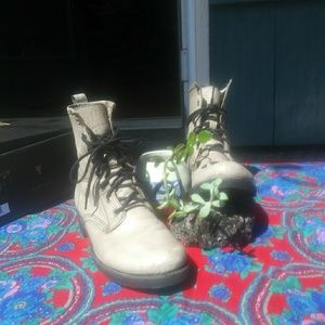 Frye Veronica Combat